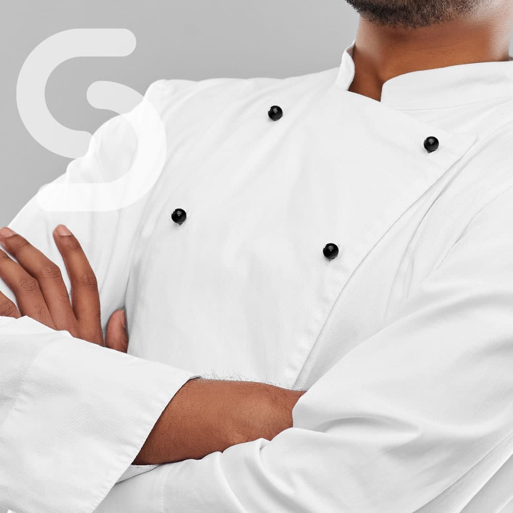 https://www.smartuk.net/wp-content/uploads/2023/08/Why-Do-Chefs-Wear-White-Coats.jpg